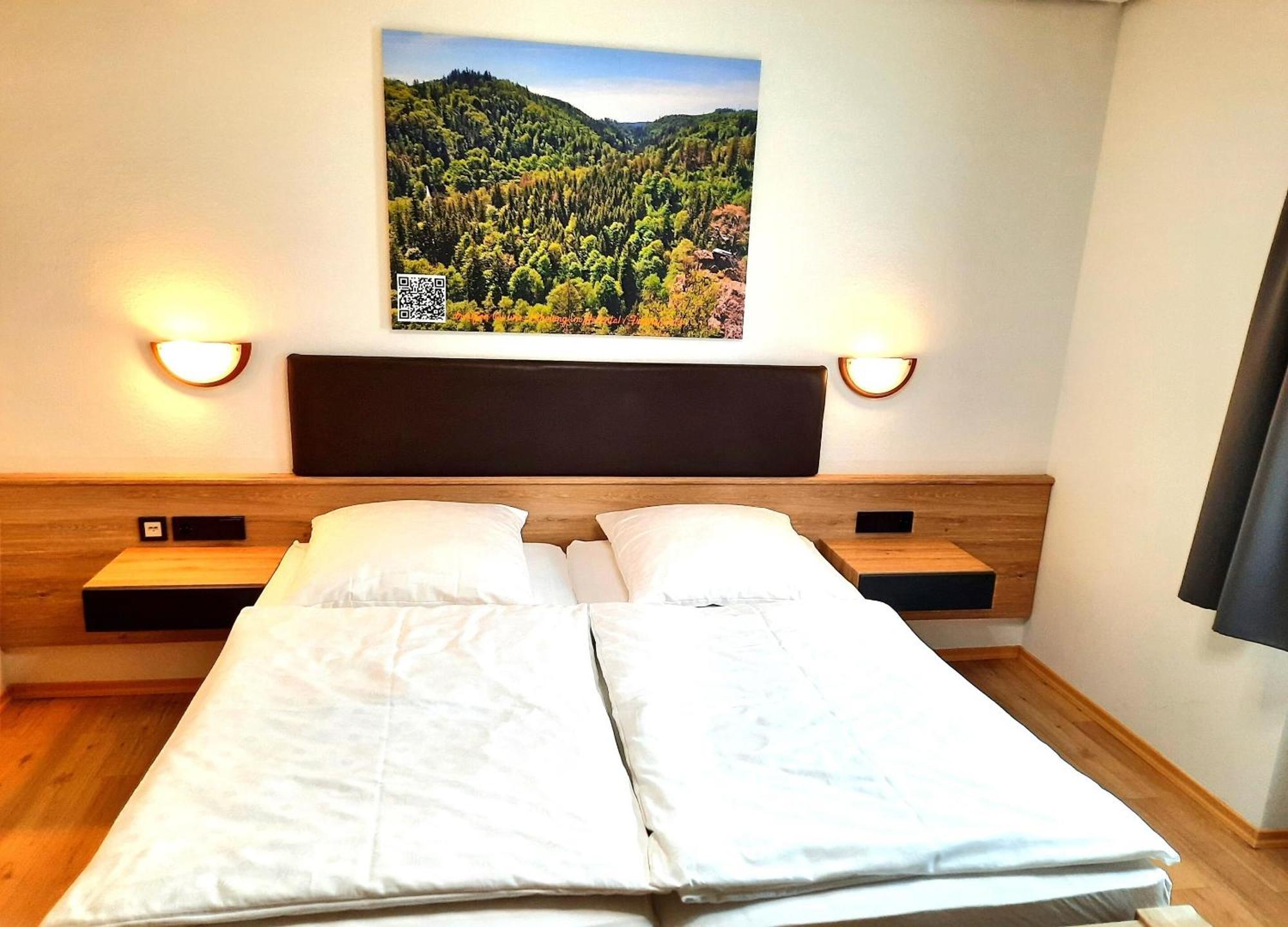 Landgasthof Gruener Baum Regnitzlosau Bilik gambar